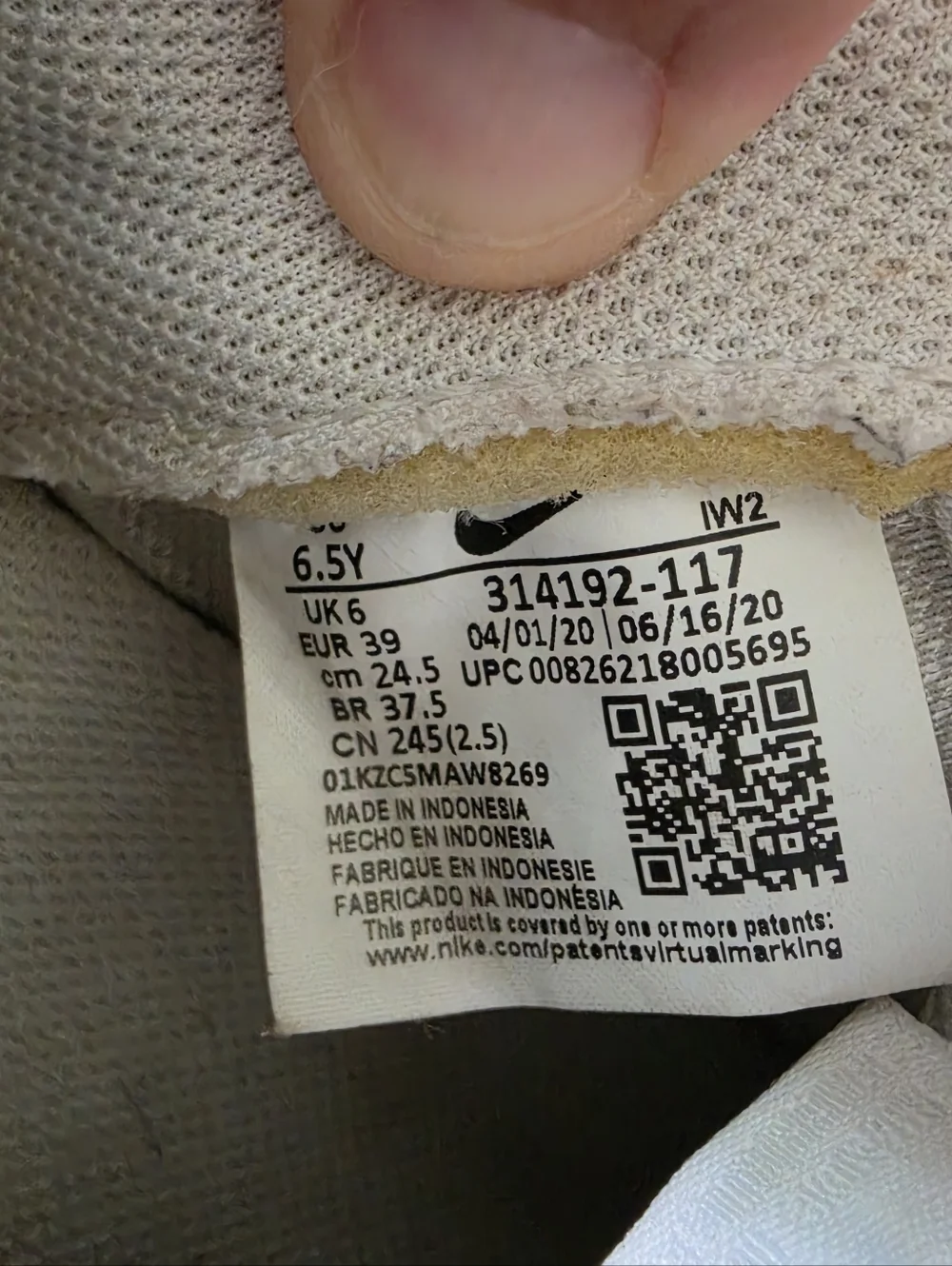 Nike low top